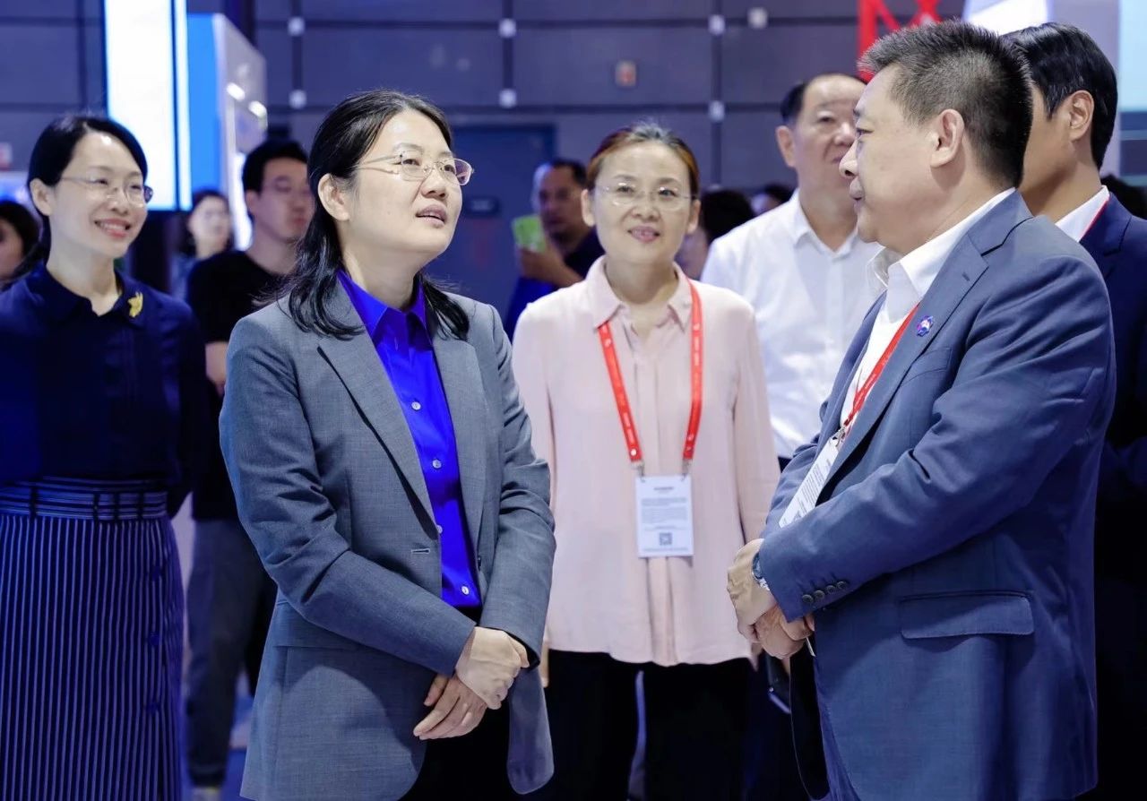 中智集團出席2023世界制造業(yè)大會，安徽省副省長任清華調(diào)研中智展臺