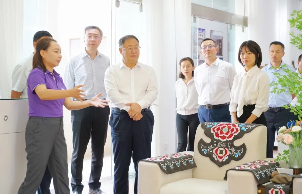 中智集團(tuán)黨委書記、董事長卜玉龍赴云南省楚雄州調(diào)研定點(diǎn)幫扶和鄉(xiāng)村全面振興工作